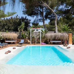 Clara Ibiza Santa Eulalia del Río
